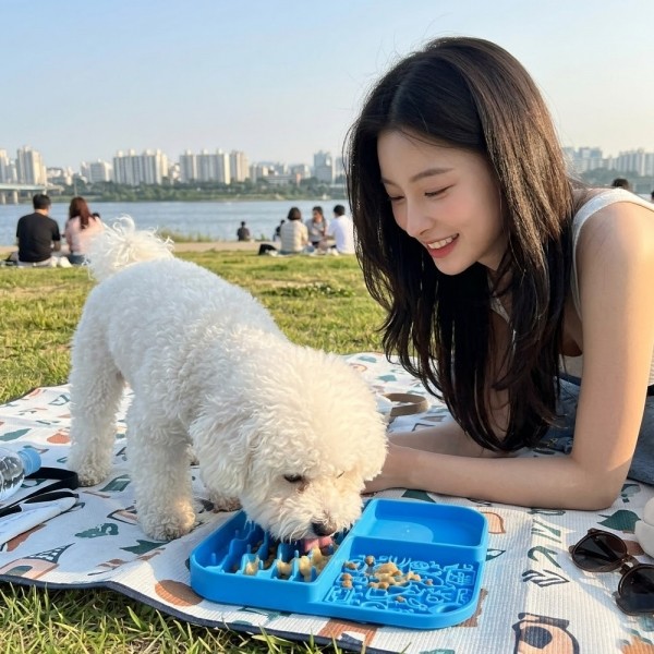 페오펫몰,예보들 강아지급체방지 실리콘 벽걸이 식기 고양이급수식기 강아지급수용품 고양이급수기